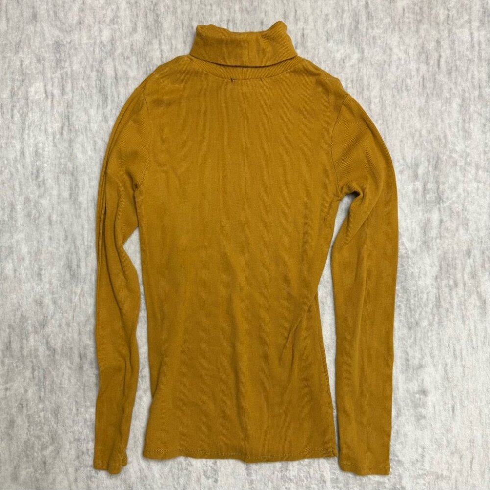 Urban Planet Turtle Neck Long Sleeve Shirt